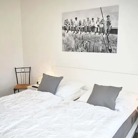 Haus Hess Nr 10 *